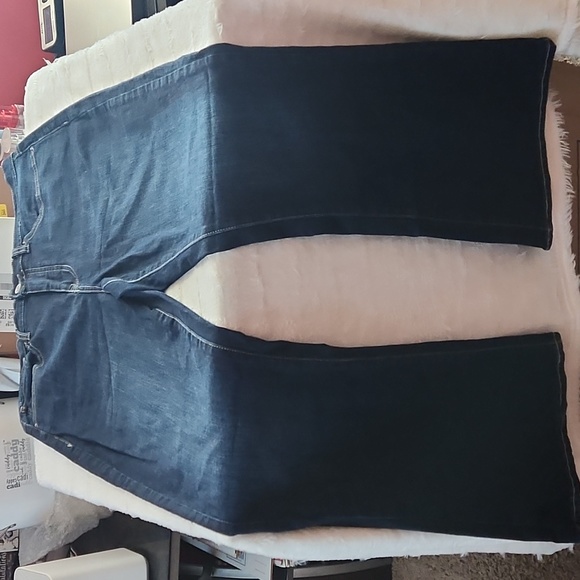 Lucky Brand Denim - New Lucky Brand High Rise Flare 2 Way Stretch Jeans (Available in Sz 12